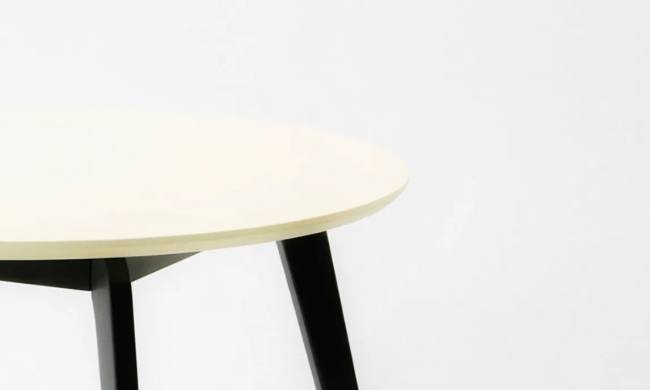 Стол Arki К 100 чёрный/слоновая кость